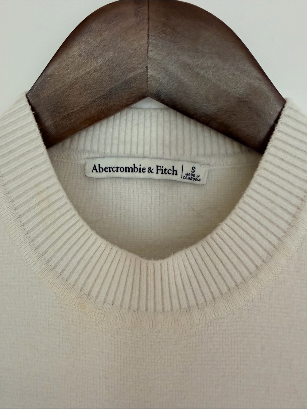Abercrombie & Fitch Cream Ribbed Crew Neck Top Cropped - Picture 3 of 5